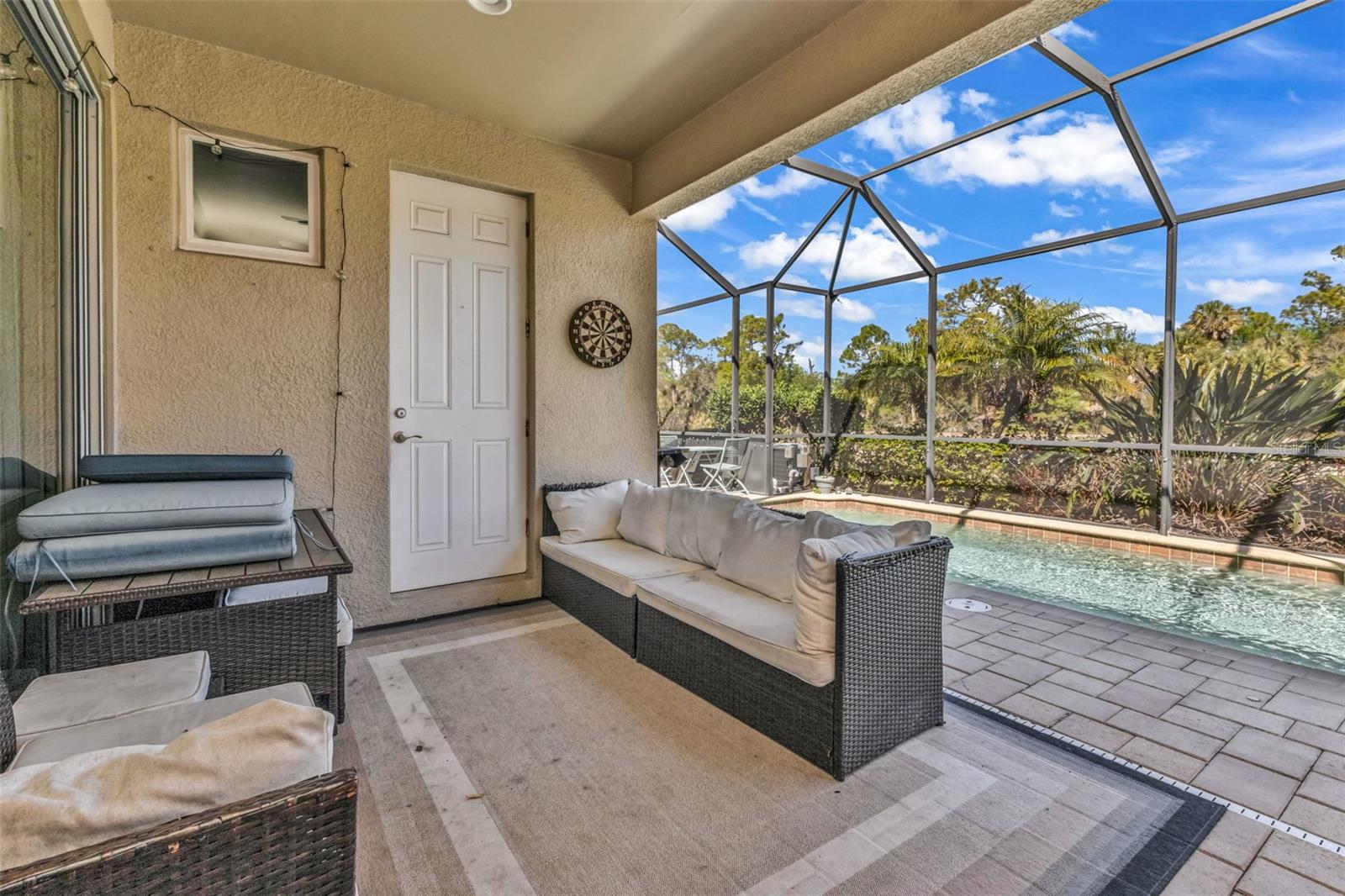 Image 4 of 64 For 11542 Blackfin Street