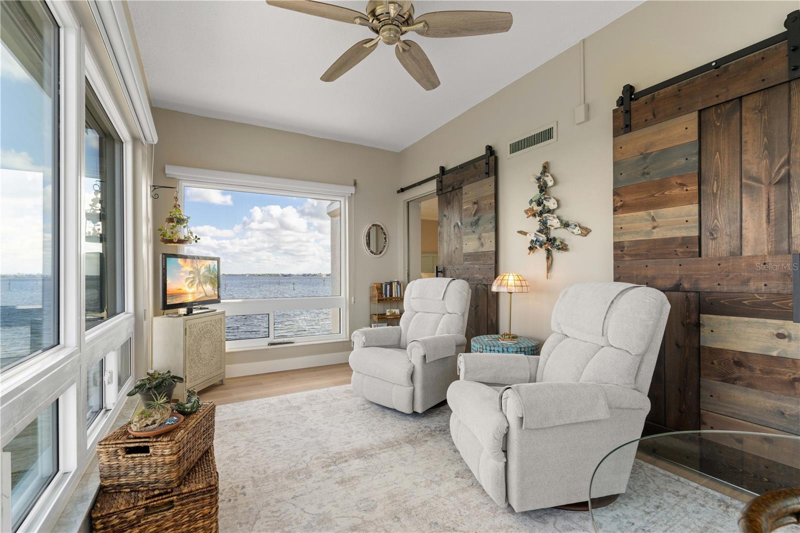 Image 44 of 75 For 1 Colony Point Drive 7c