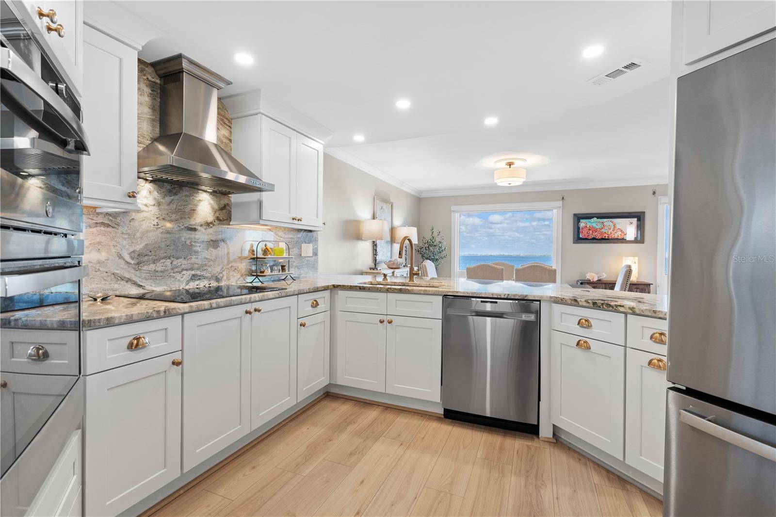 Image 7 of 75 For 1 Colony Point Drive 7c