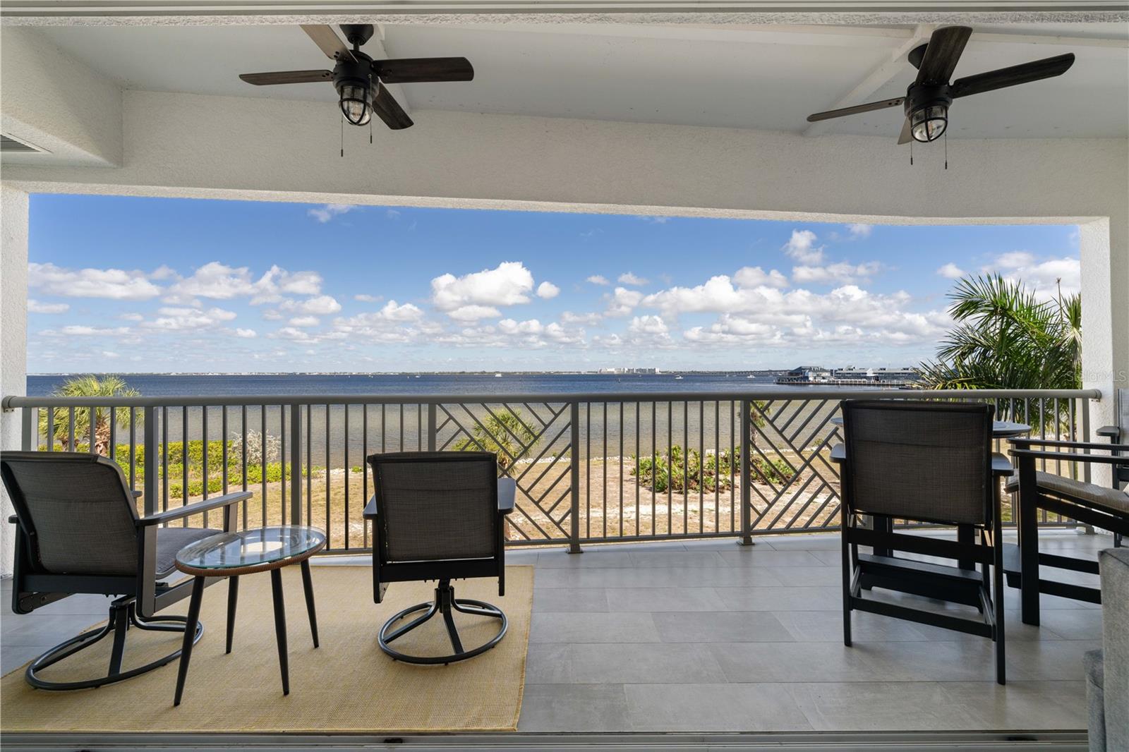 Image 12 of 70 For 1425 Park Beach Circle 132