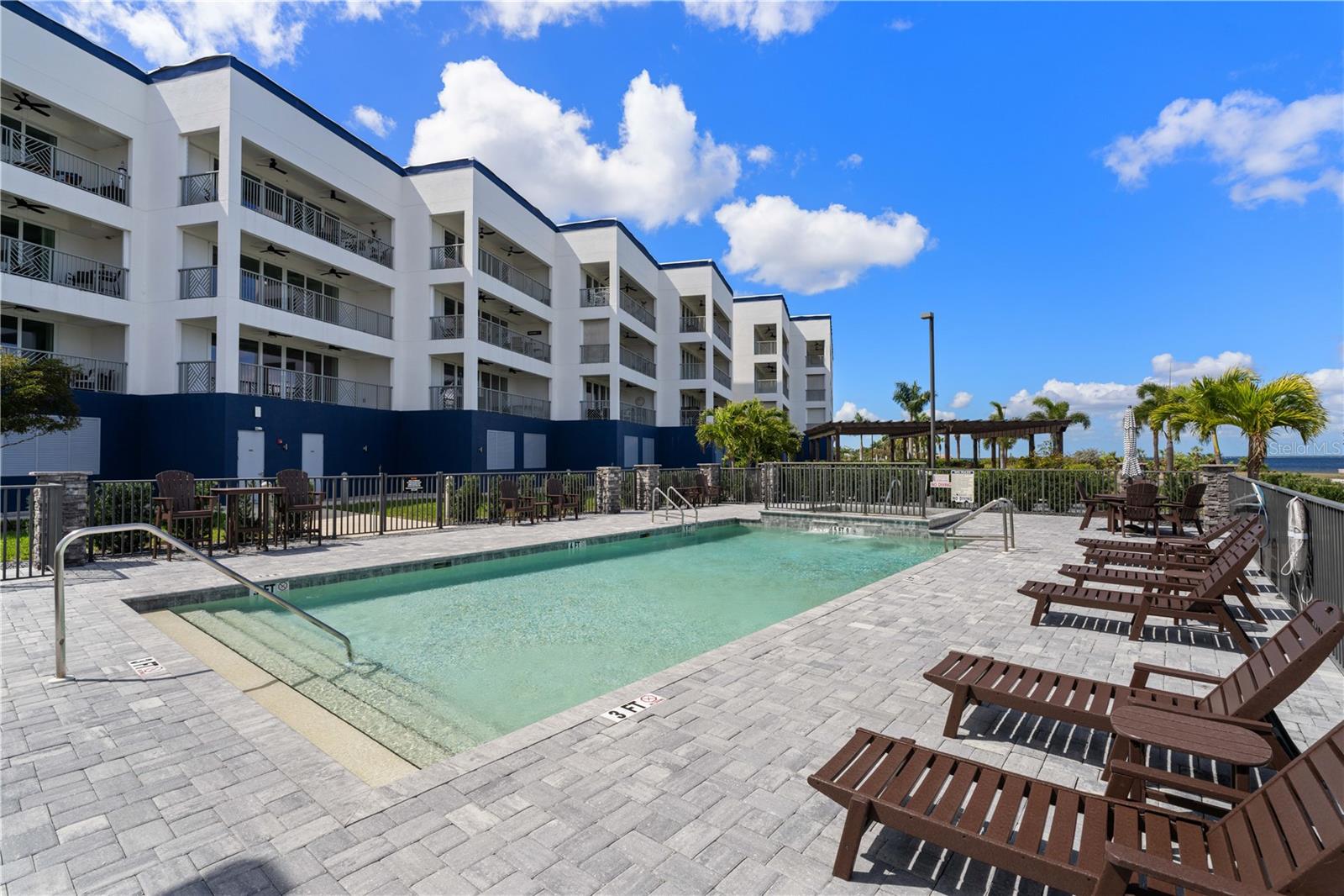 Image 14 of 70 For 1425 Park Beach Circle 132