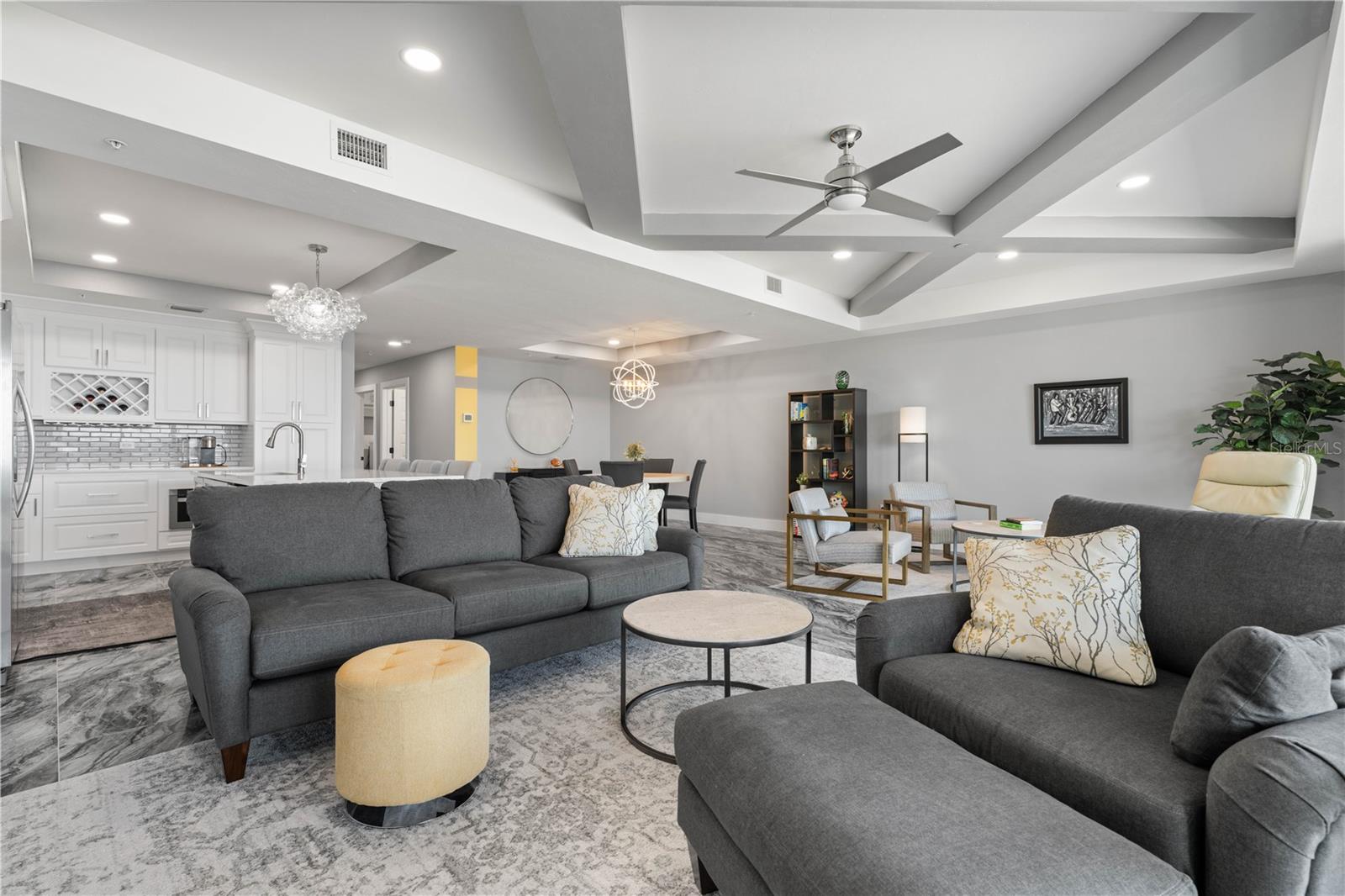 Image 29 of 70 For 1425 Park Beach Circle 132