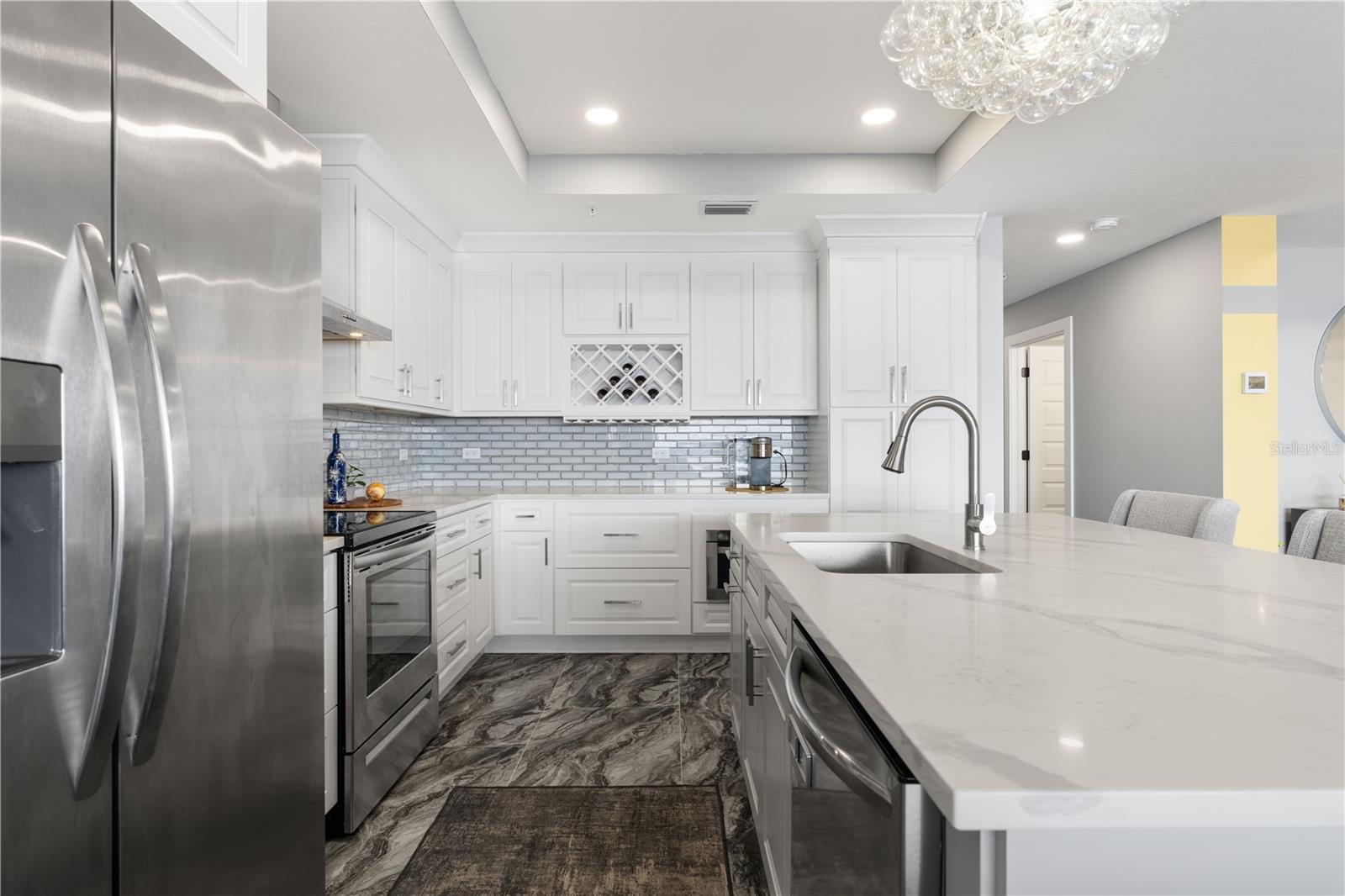 Image 39 of 70 For 1425 Park Beach Circle 132