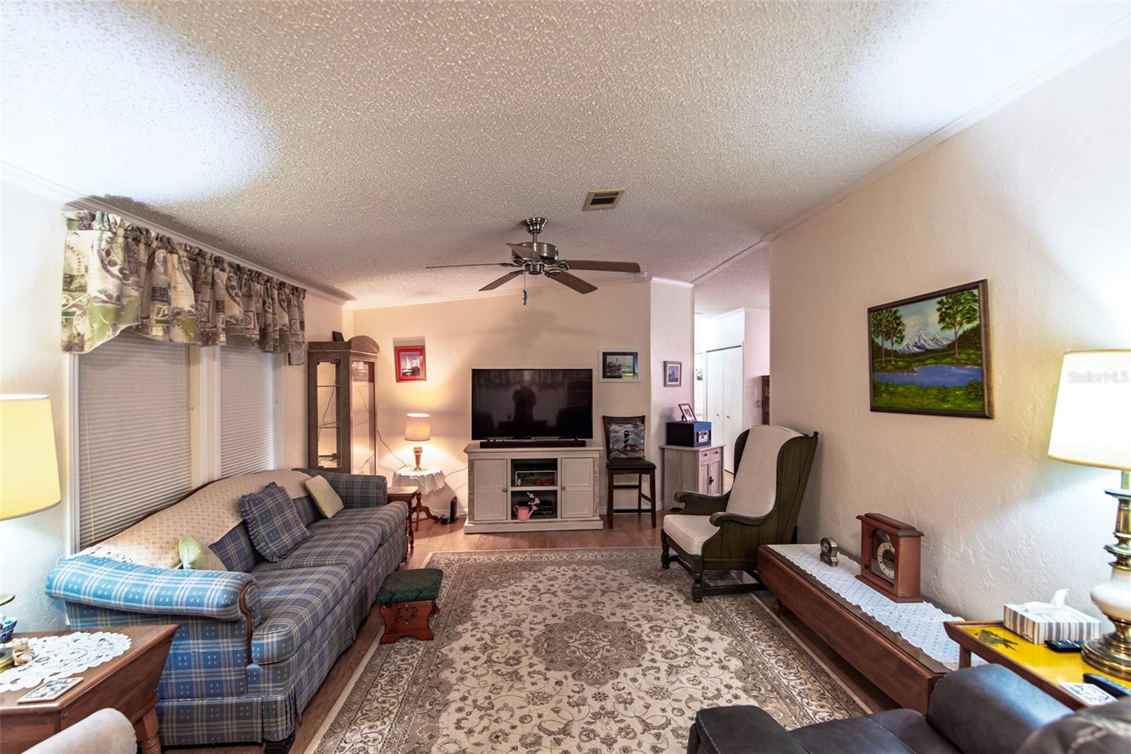 Image 5 of 27 For 3 Rotterdam Drive