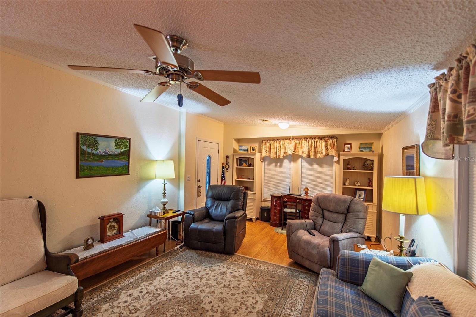 Image 7 of 27 For 3 Rotterdam Drive