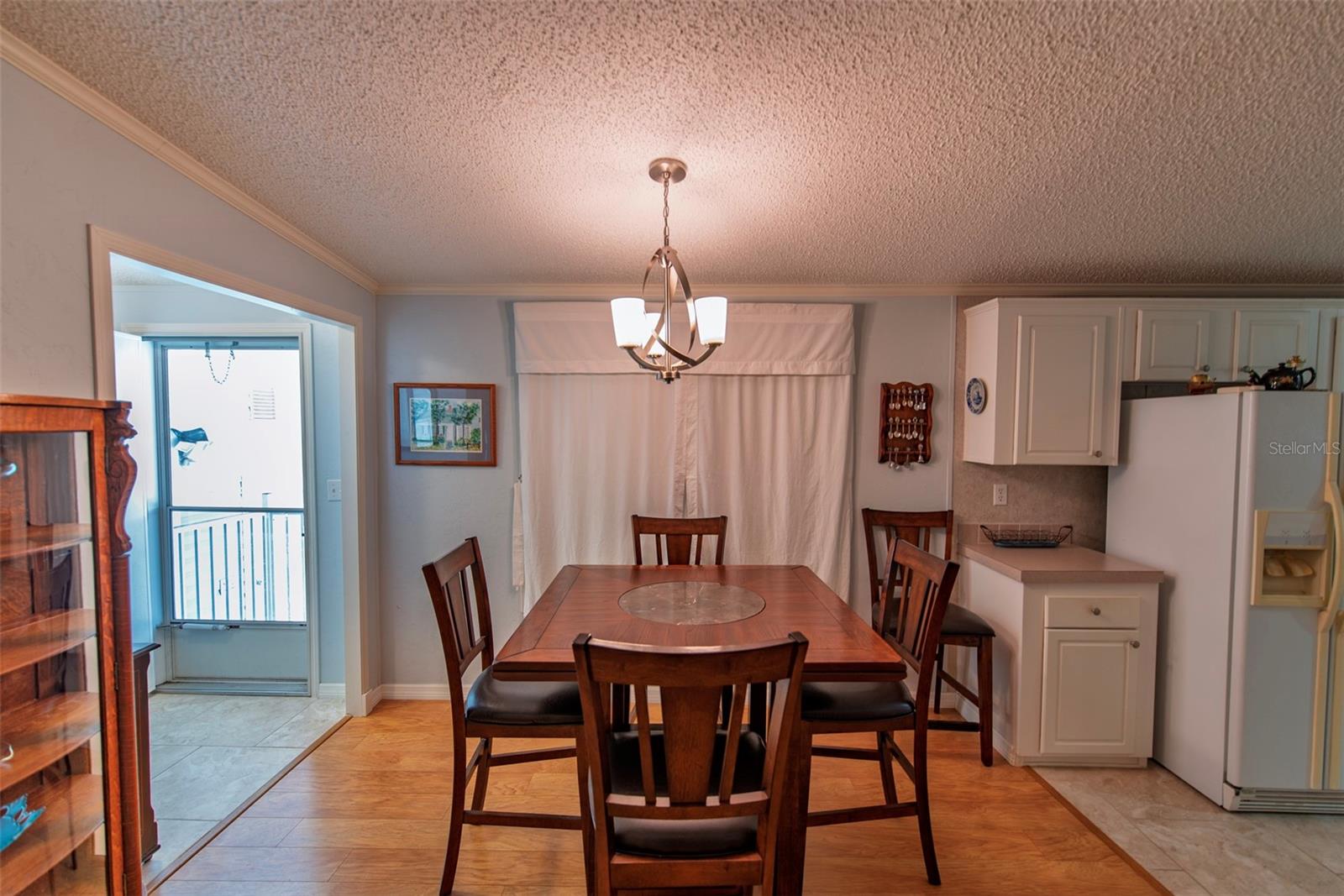 Image 8 of 27 For 3 Rotterdam Drive