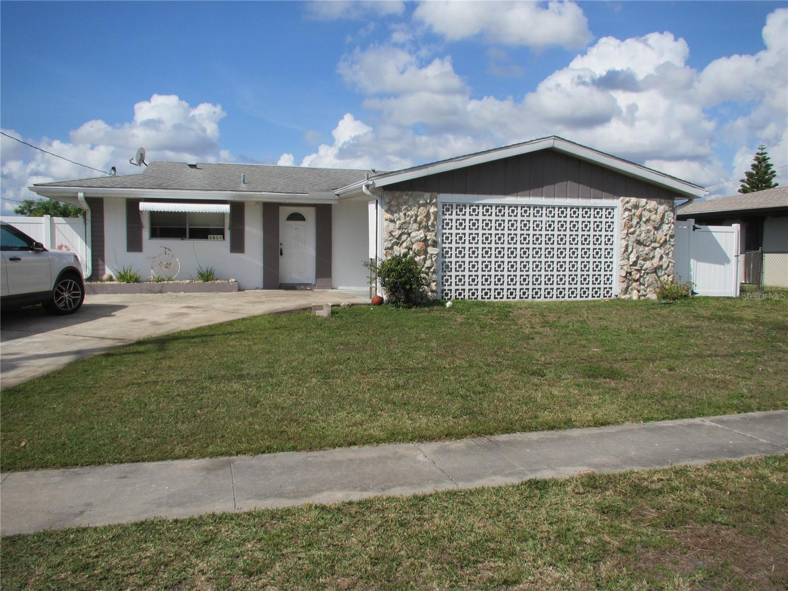 Details for 2511 Conway Boulevard, PORT CHARLOTTE, FL 33952