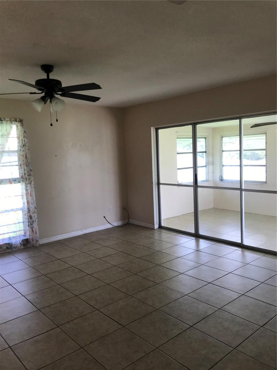 Image 11 of 13 For 2511 Conway Boulevard