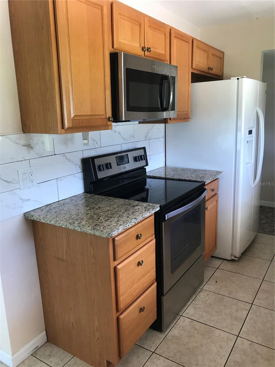 Image 7 of 13 For 2511 Conway Boulevard