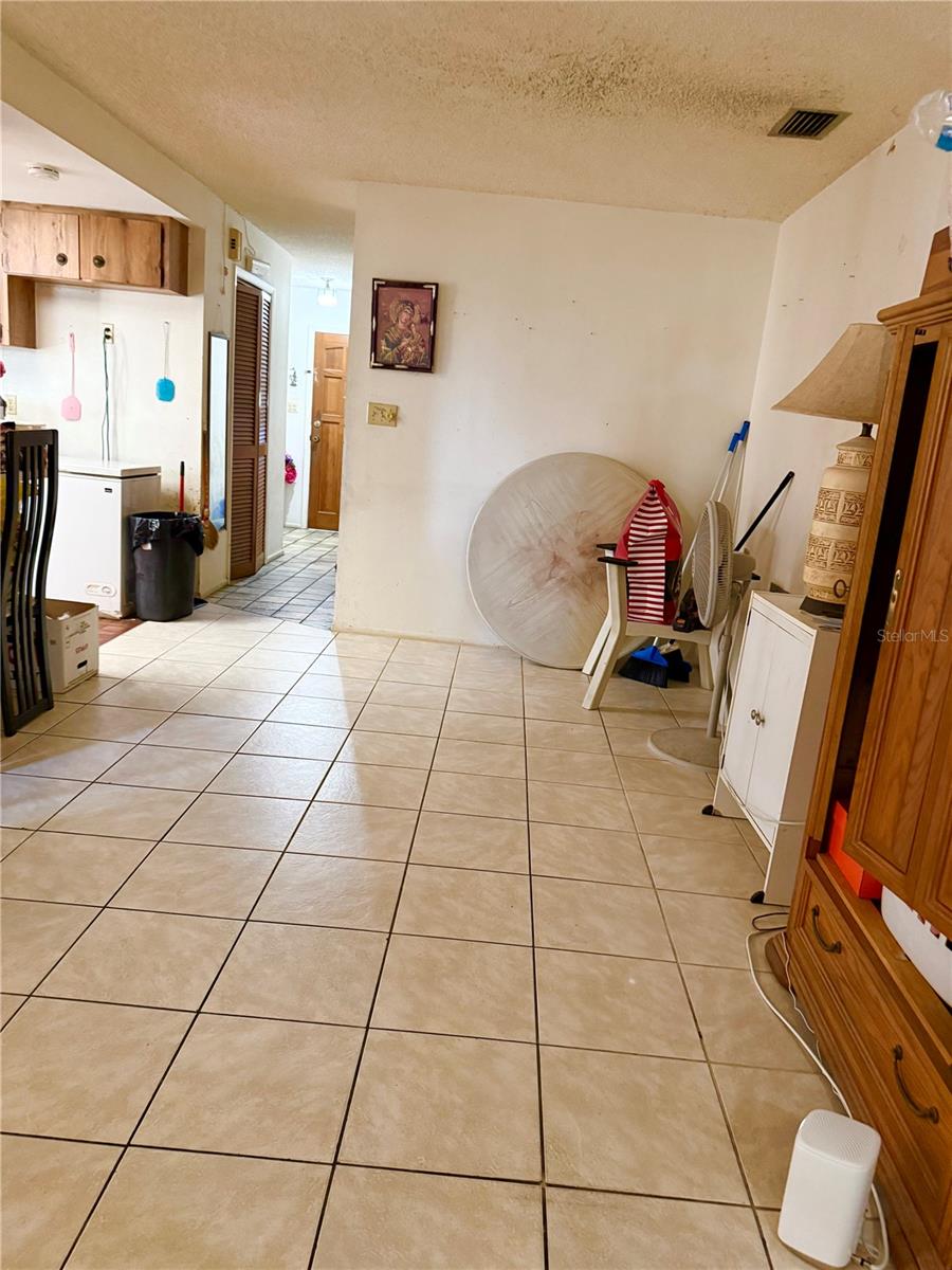 Image 7 of 10 For 783 Spring Lake Boulevard Nw