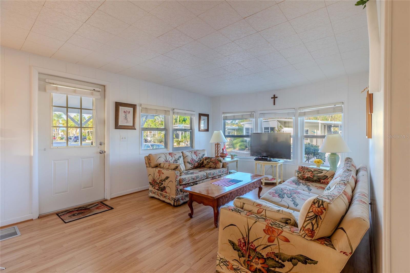 Image 10 of 35 For 2100 Kings Highway 539