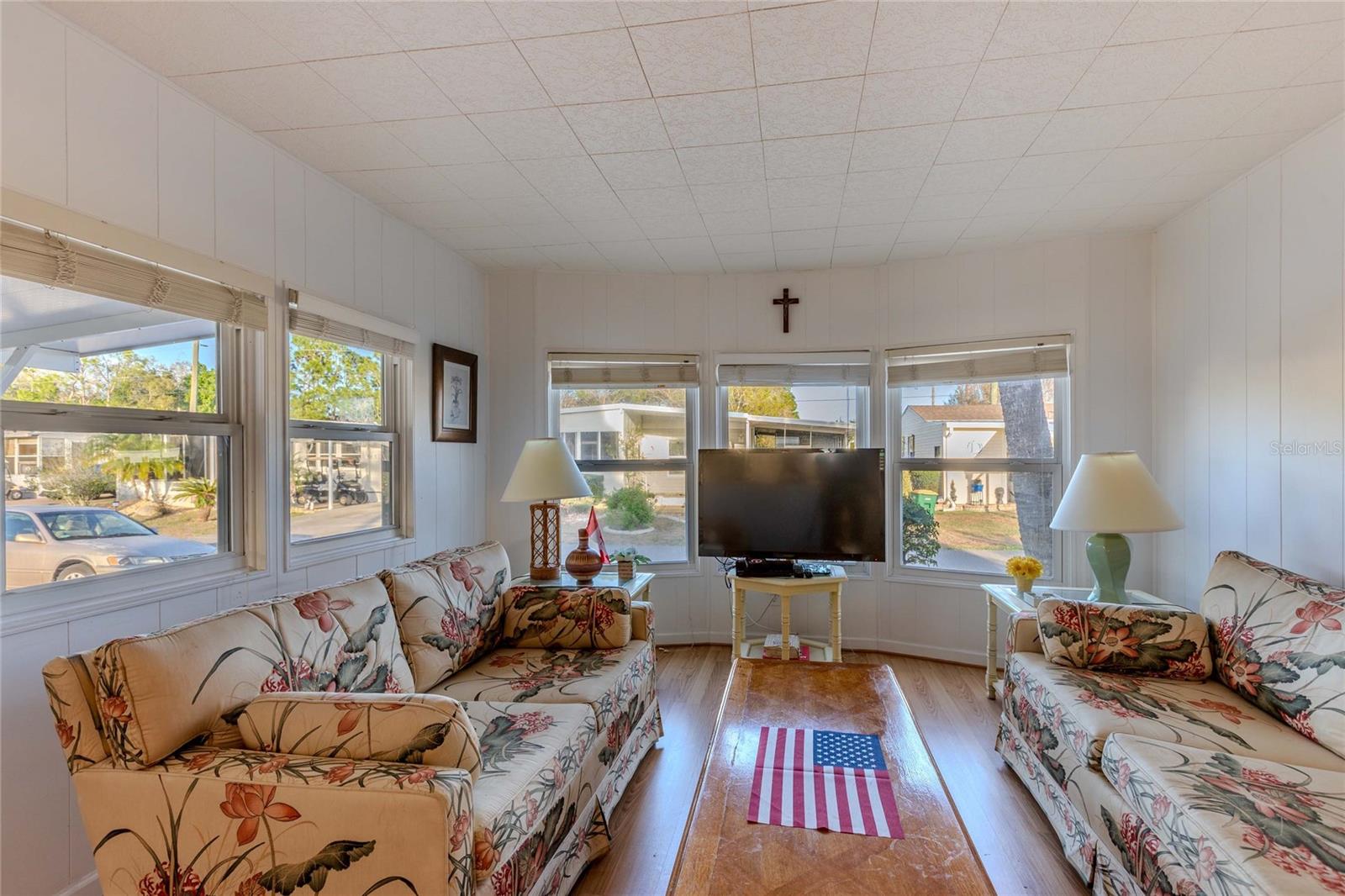 Image 11 of 35 For 2100 Kings Highway 539