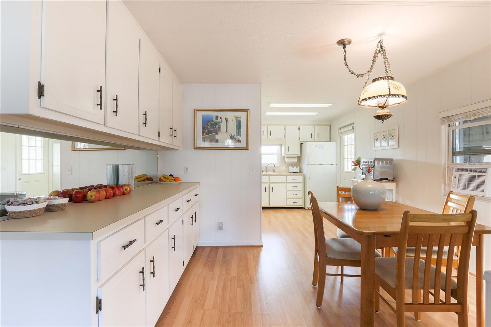 Image 3 of 35 For 2100 Kings Highway 539