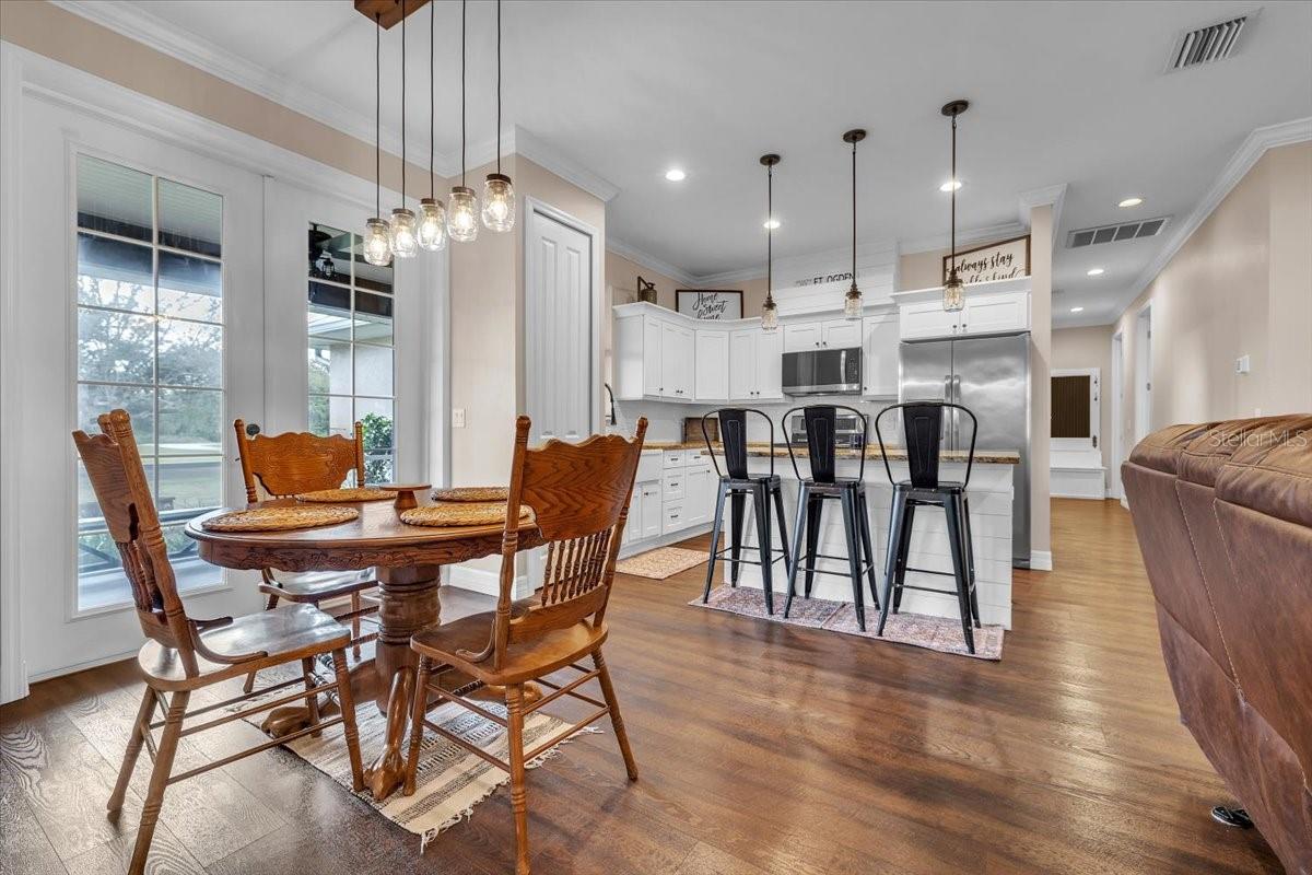 Image 14 of 45 For 8429 Riverview Oaks Terrace