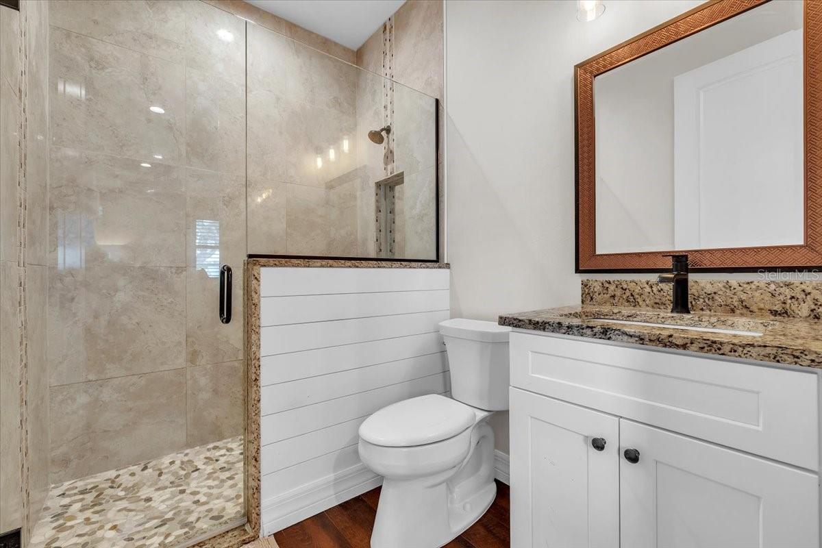 Image 19 of 45 For 8429 Riverview Oaks Terrace