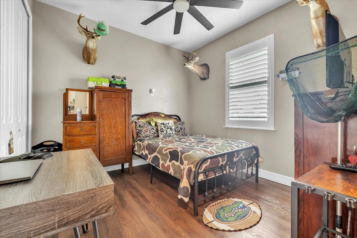 Image 20 of 45 For 8429 Riverview Oaks Terrace