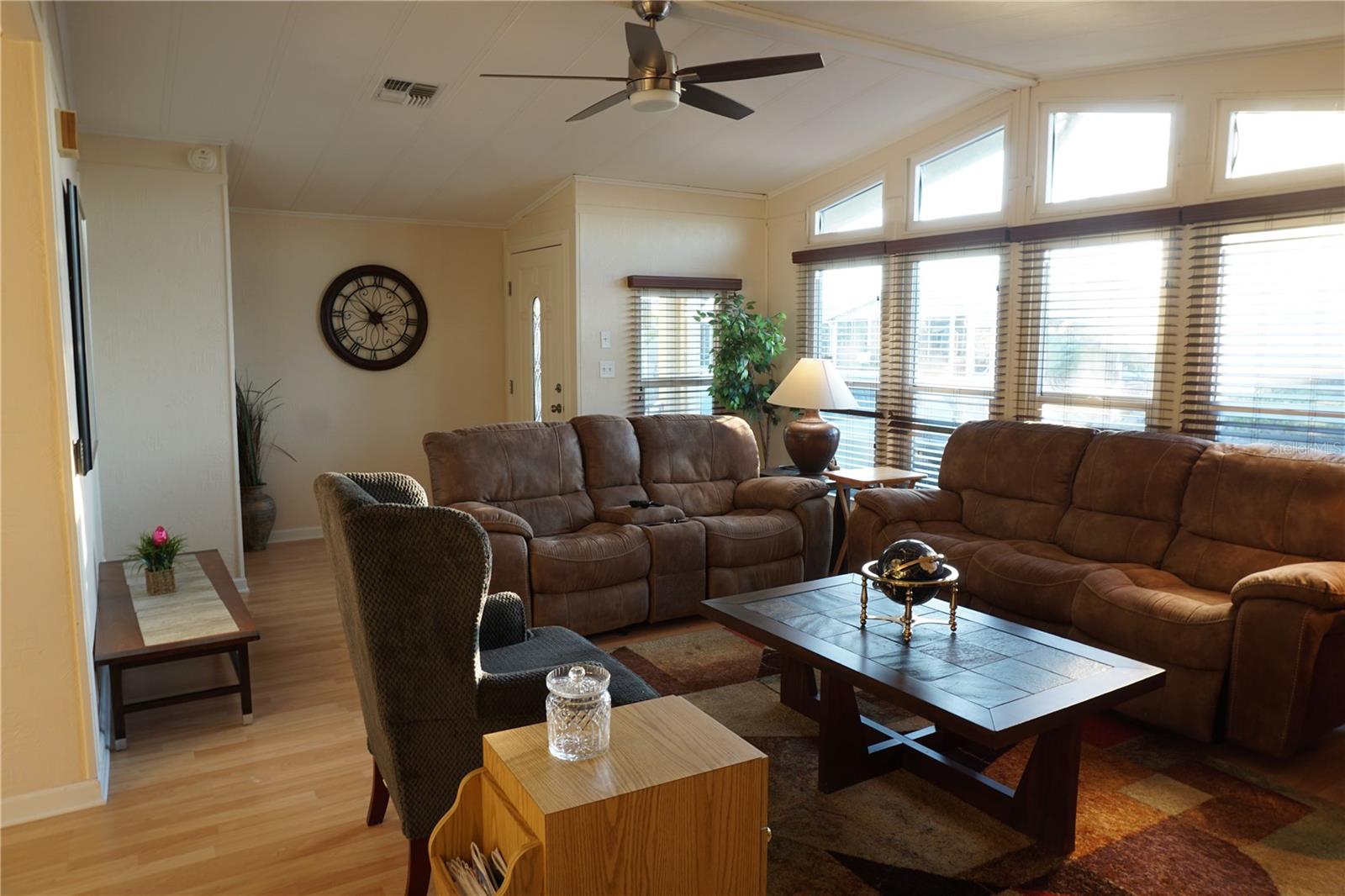 Image 10 of 64 For 145 Rarotonga Road