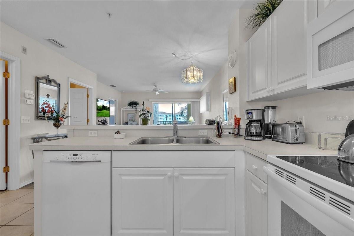 Image 13 of 48 For 19335 Water Oak Drive 204