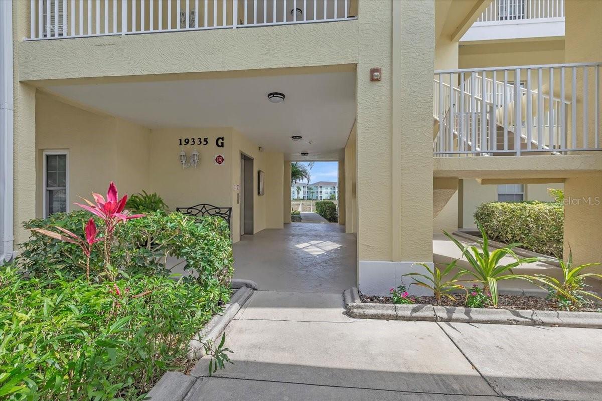 Image 23 of 48 For 19335 Water Oak Drive 204