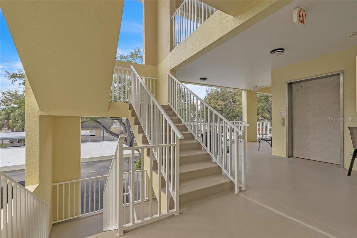 Image 24 of 48 For 19335 Water Oak Drive 204