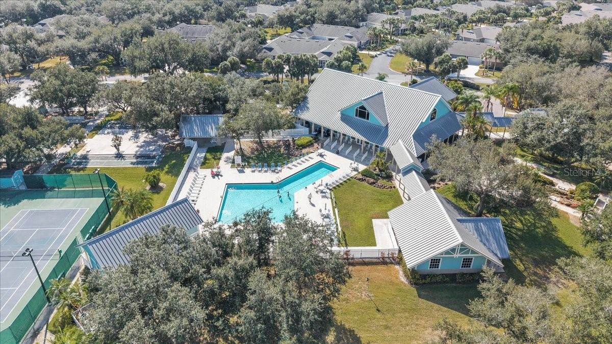 Image 33 of 48 For 19335 Water Oak Drive 204