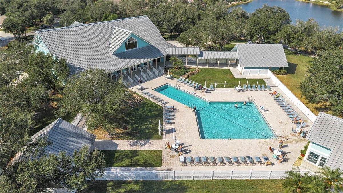 Image 37 of 48 For 19335 Water Oak Drive 204