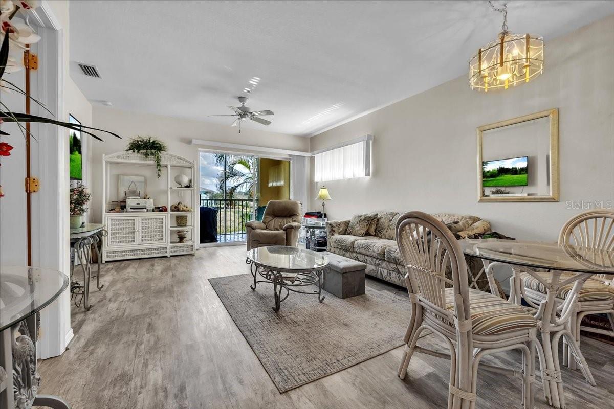 Image 7 of 48 For 19335 Water Oak Drive 204