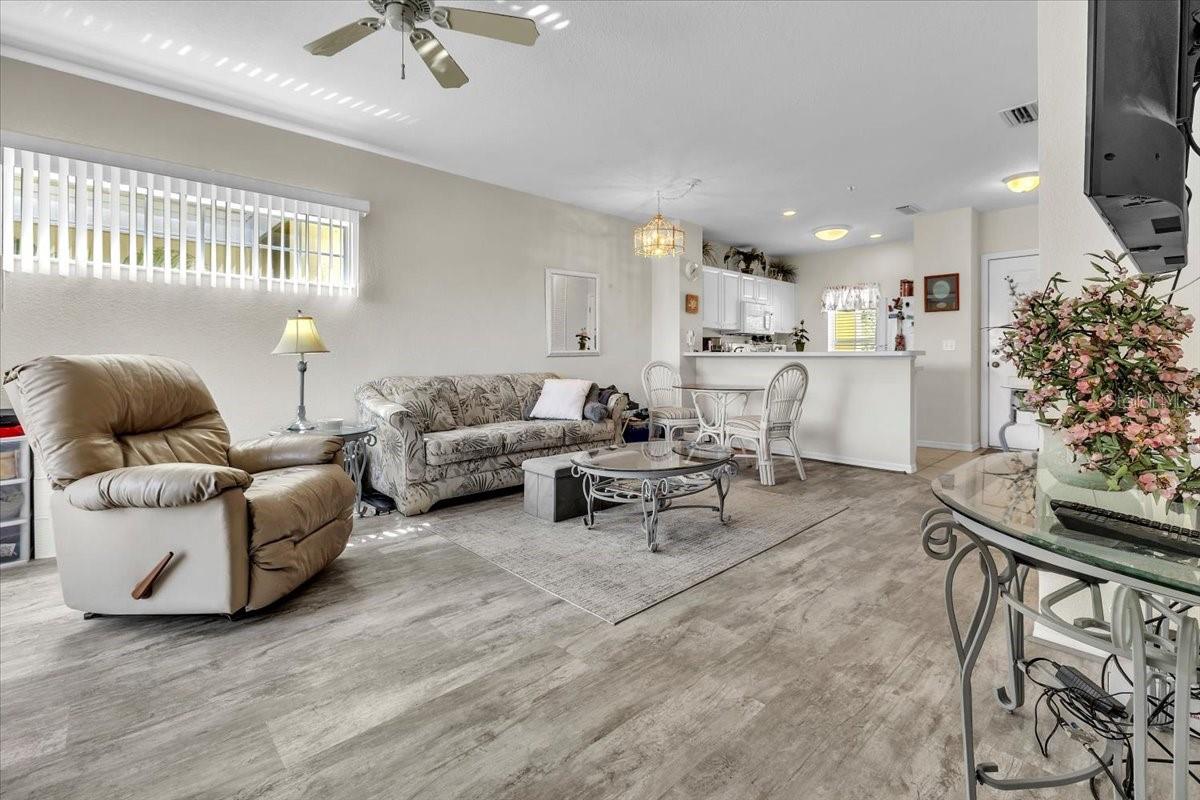 Image 8 of 48 For 19335 Water Oak Drive 204