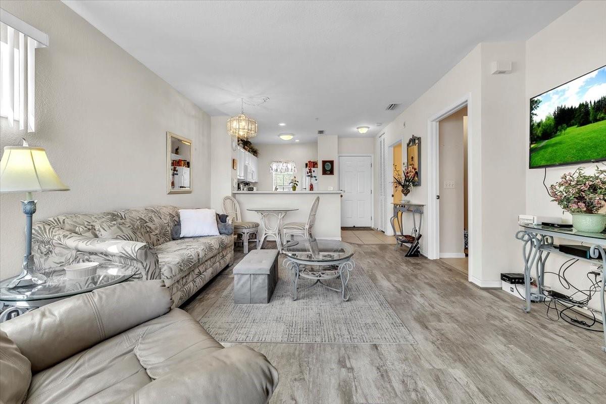 Image 9 of 48 For 19335 Water Oak Drive 204