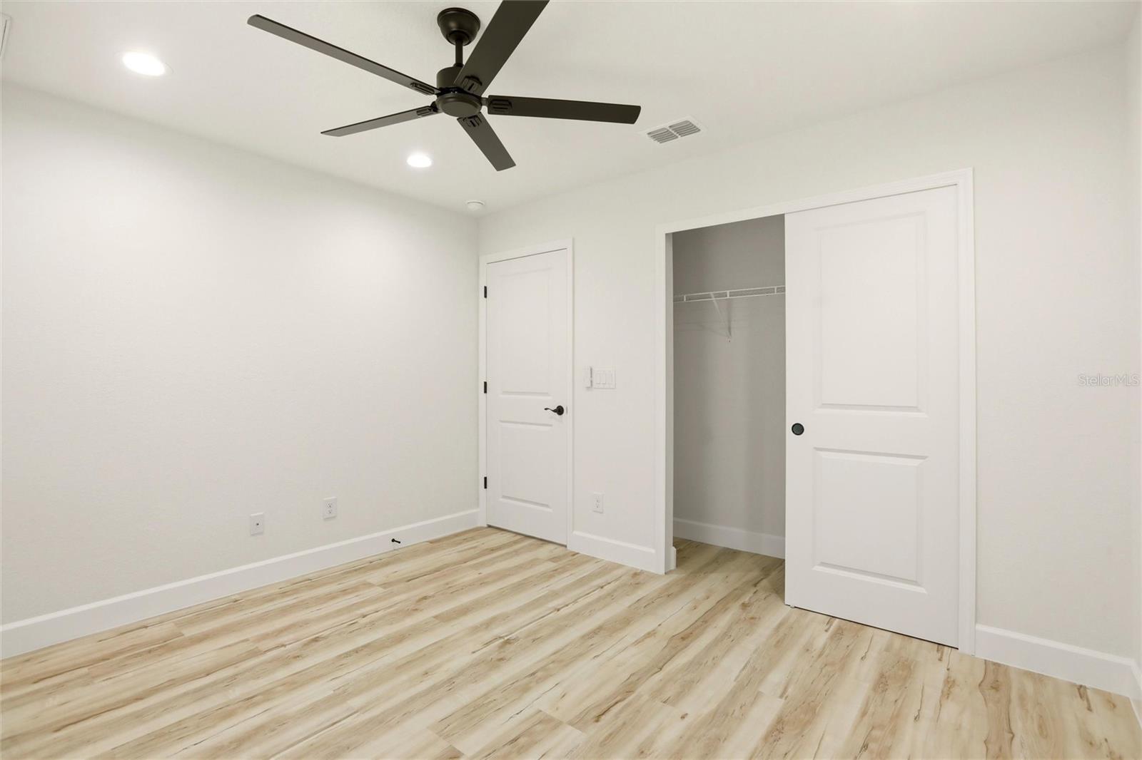 Image 25 of 50 For 6 13th Place