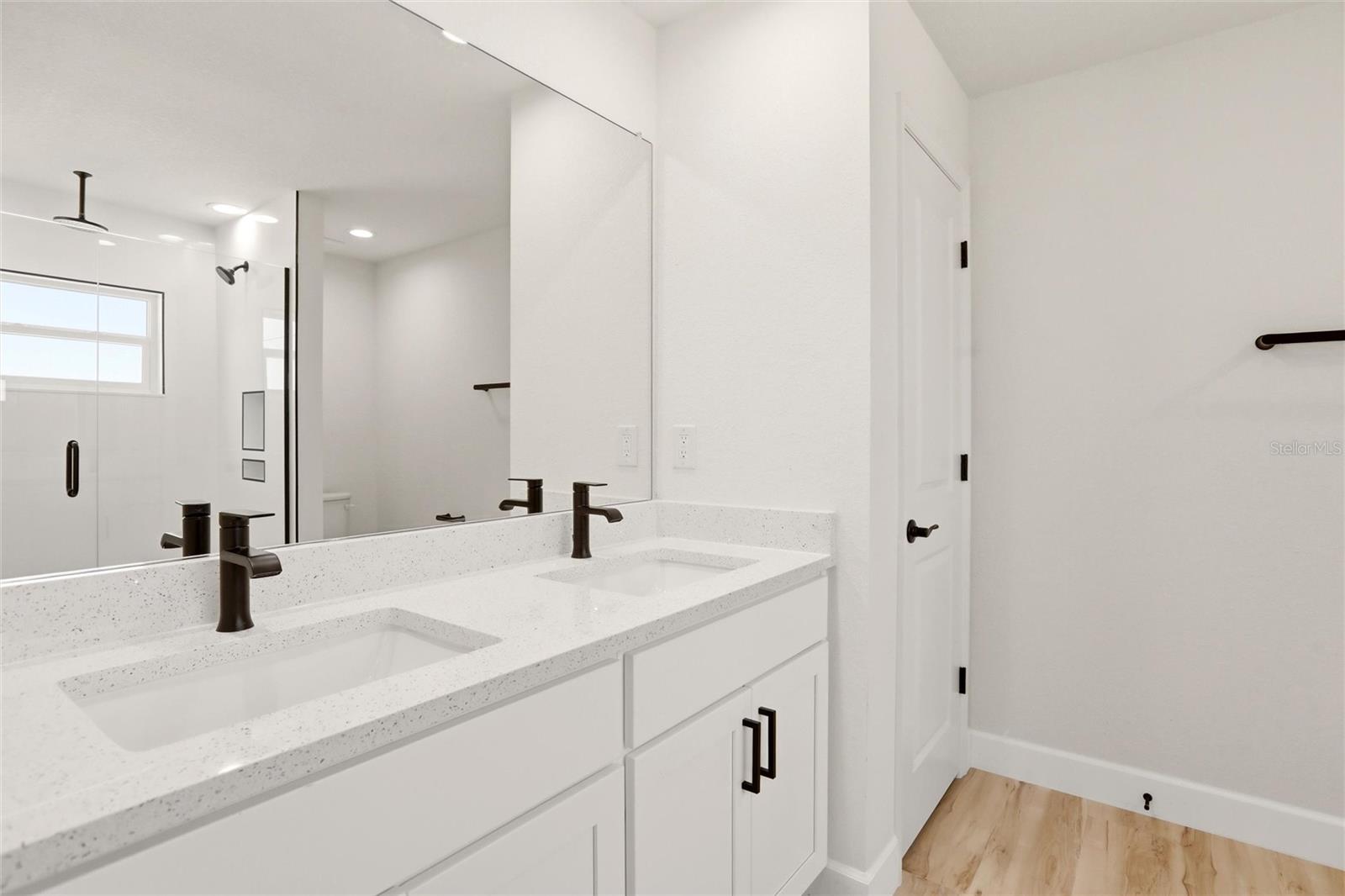 Image 33 of 50 For 6 13th Place