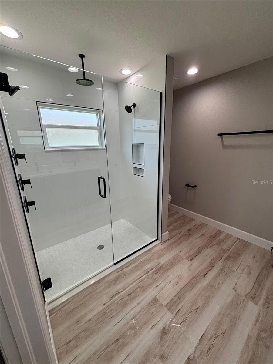 Image 7 of 22 For 6 13th Place