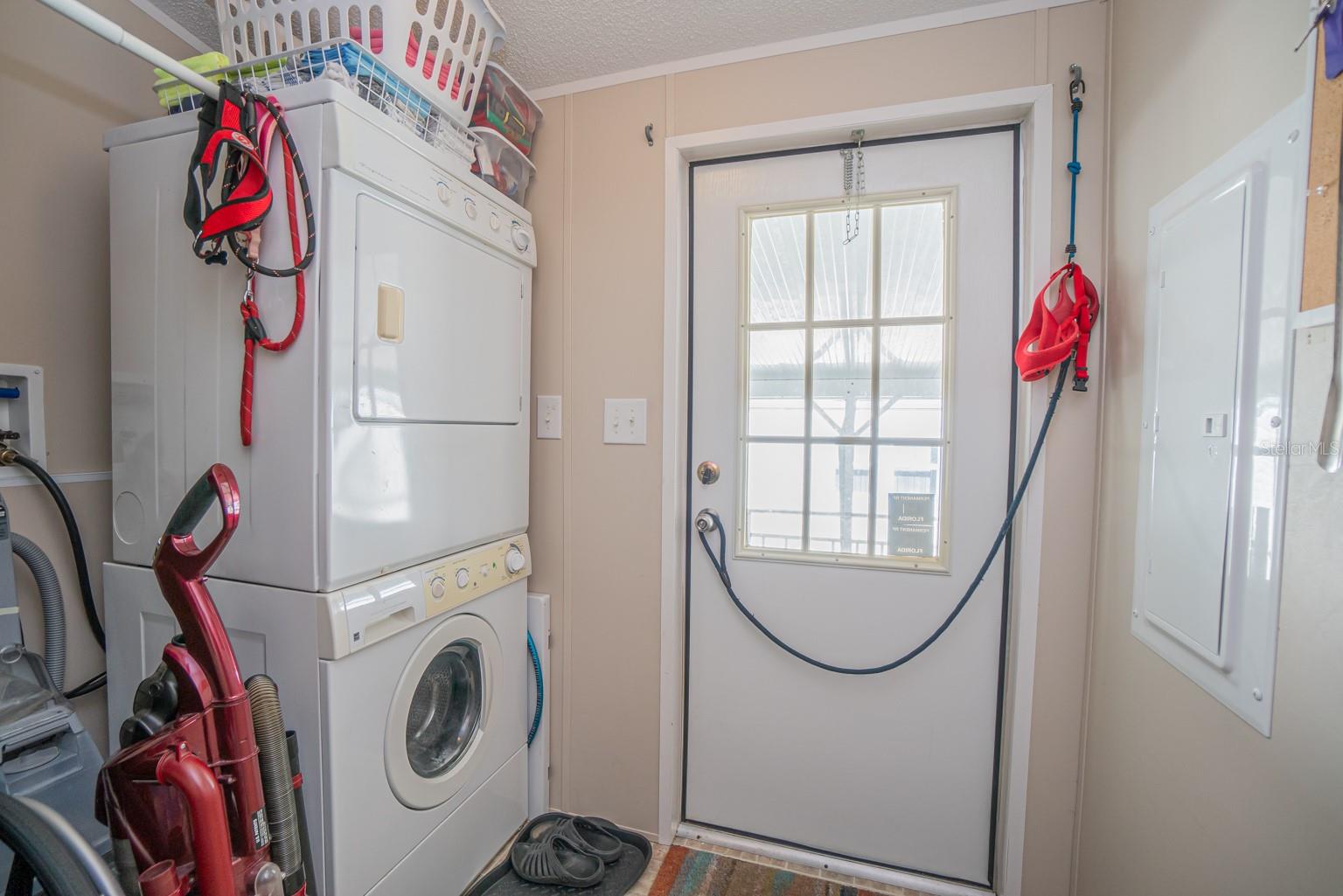 Image 27 of 41 For 10303 Burnt Store Road 203