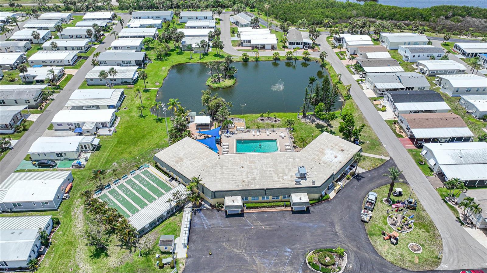 Image 37 of 41 For 10303 Burnt Store Road 203