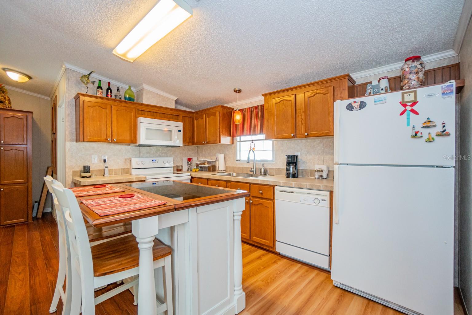 Image 5 of 41 For 10303 Burnt Store Road 203