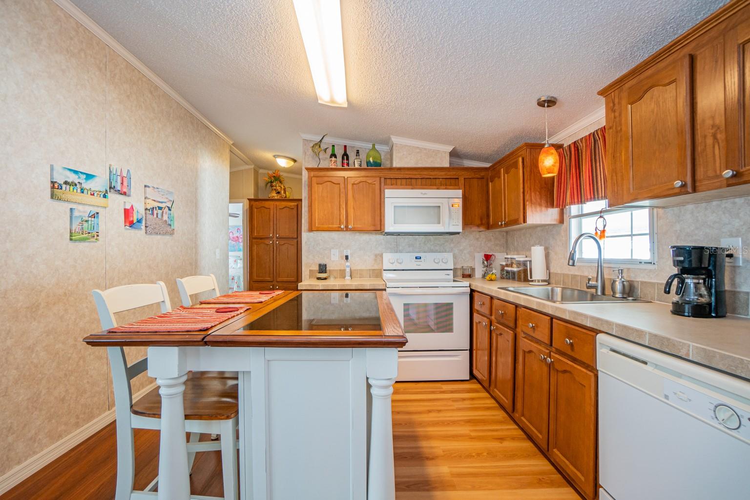 Image 6 of 41 For 10303 Burnt Store Road 203