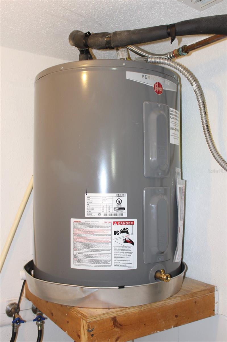 Image 13 of 35 For 322 Organ Street A & B