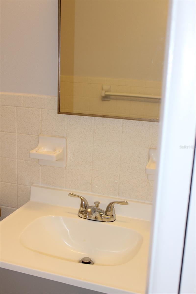 Image 17 of 35 For 322 Organ Street A & B