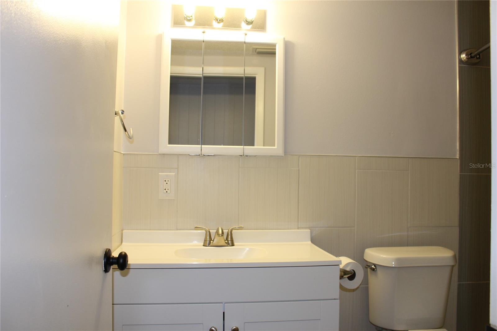 Image 31 of 35 For 322 Organ Street A & B