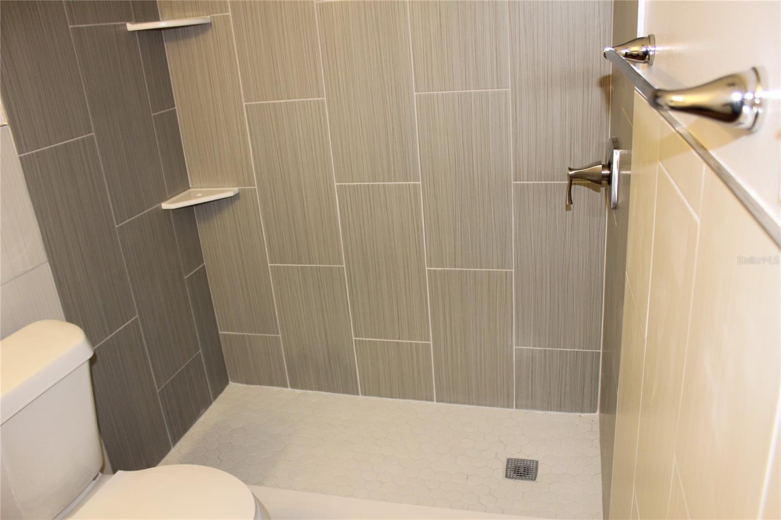 Image 32 of 35 For 322 Organ Street A & B