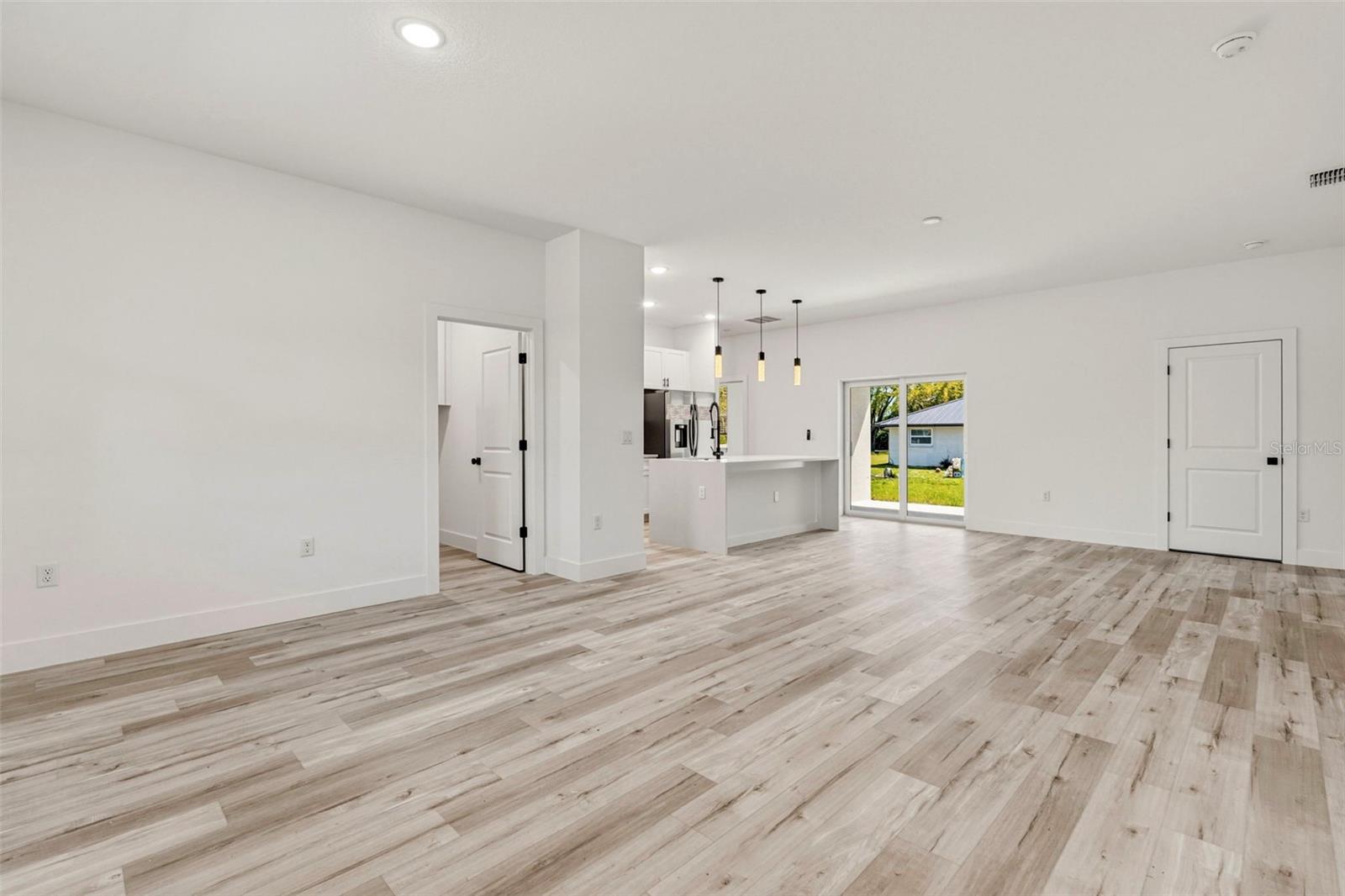 Image 6 of 40 For 2767 Flagami Lane