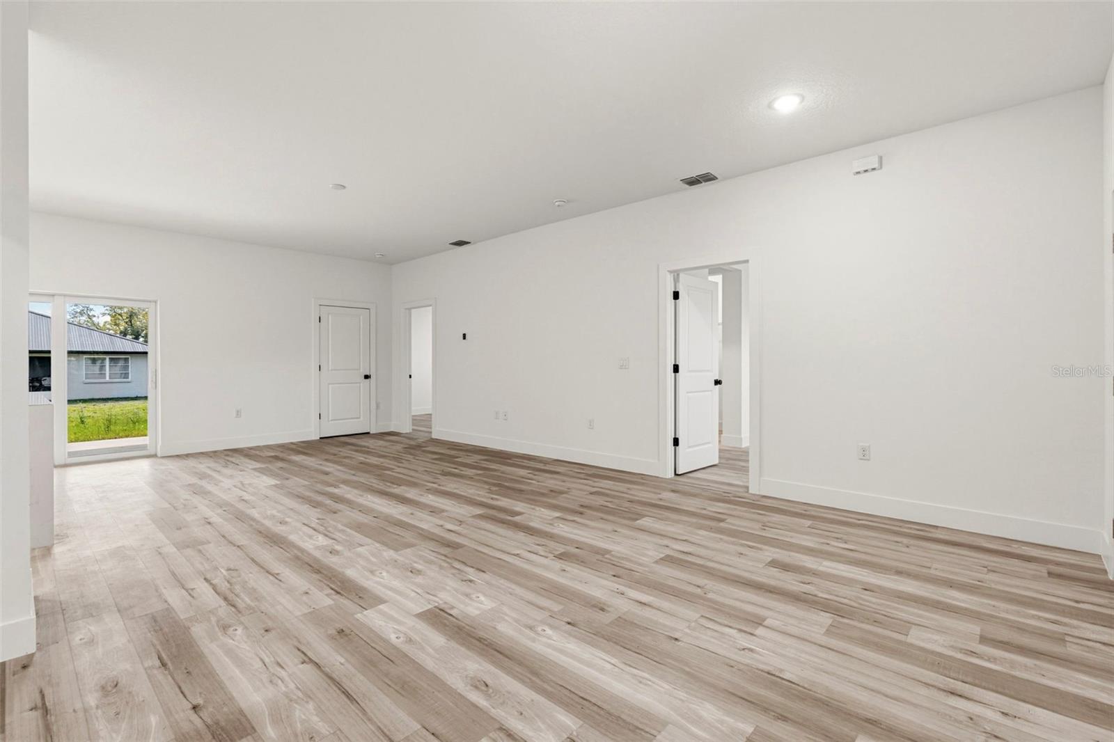 Image 7 of 40 For 2767 Flagami Lane