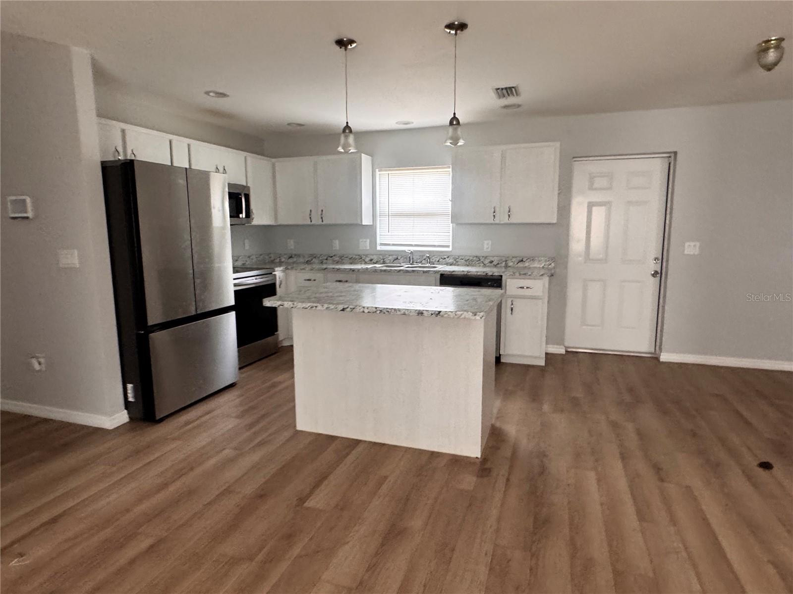 Image 31 of 38 For 625 Thirteenth Avenue