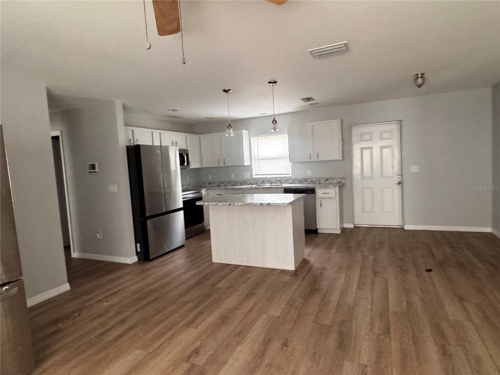 Image 7 of 38 For 625 Thirteenth Avenue