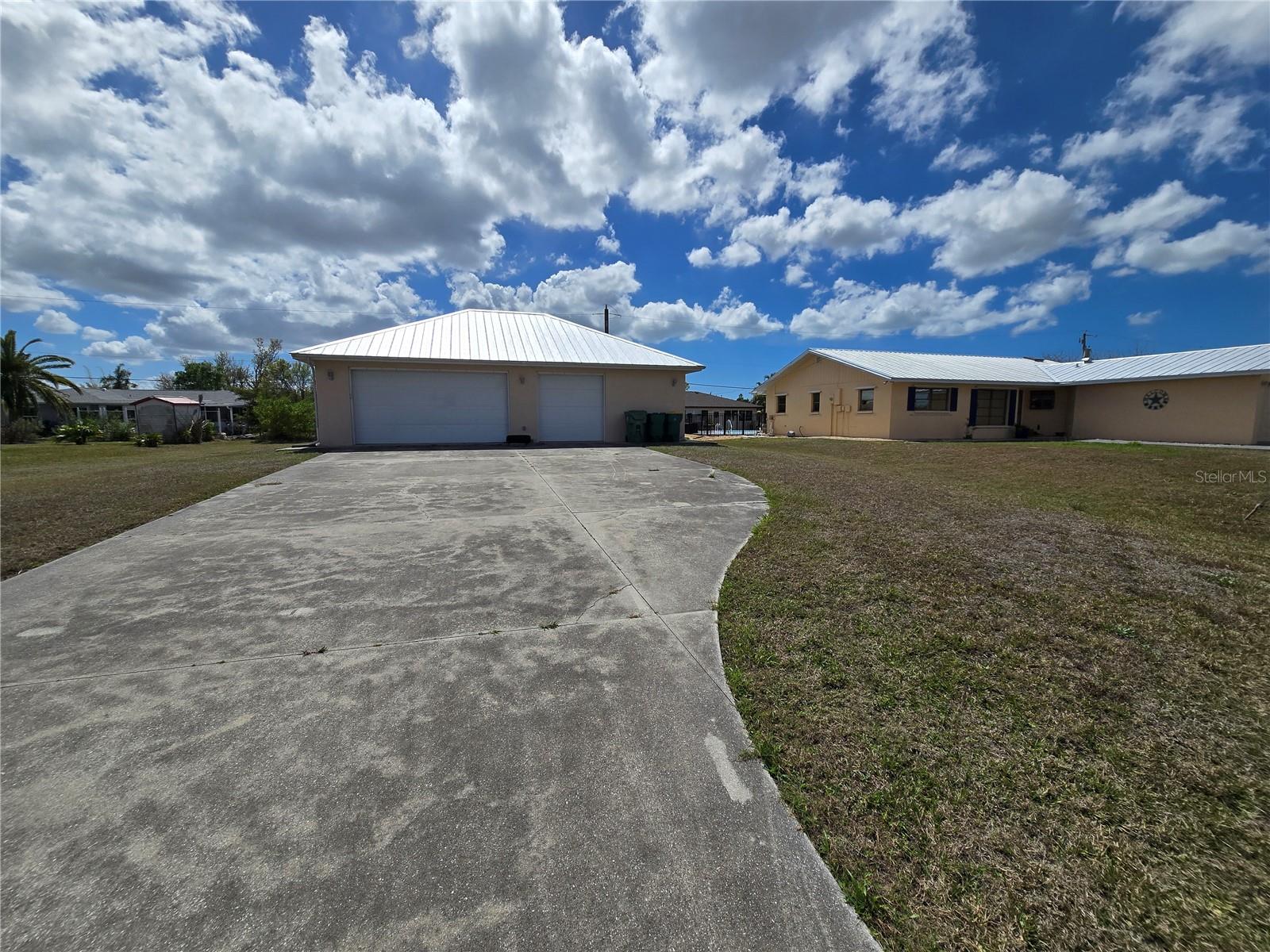 Image 3 of 24 For 10075 Bentley Avenue