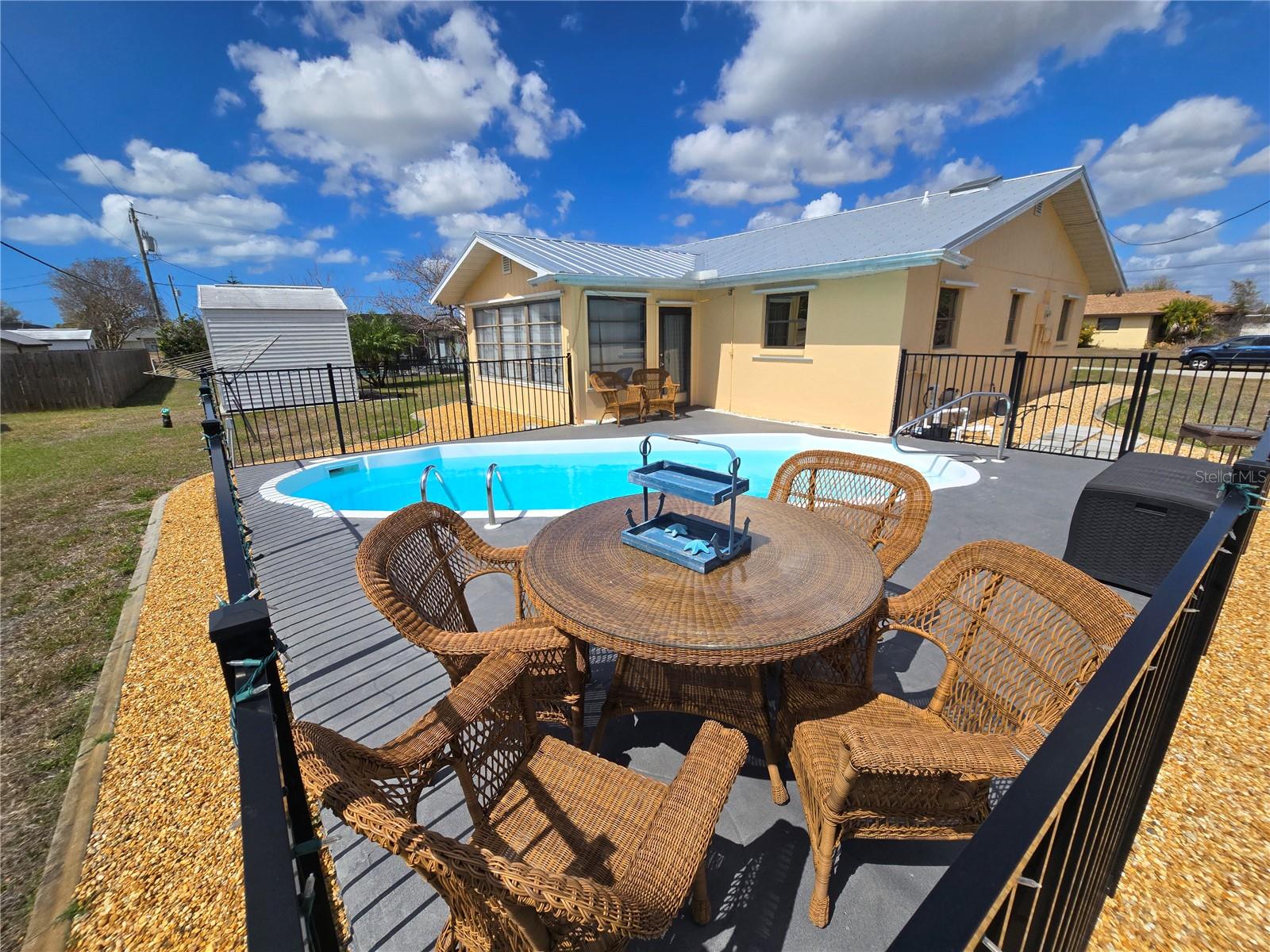 Image 5 of 24 For 10075 Bentley Avenue