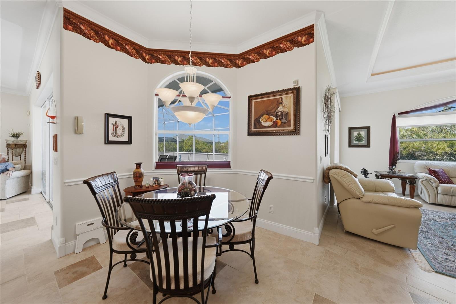 Image 18 of 49 For 15319 Acorn Circle