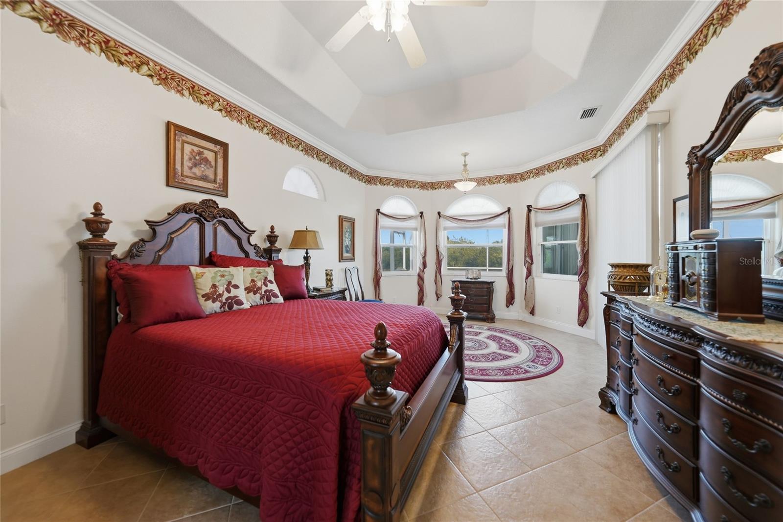 Image 23 of 49 For 15319 Acorn Circle