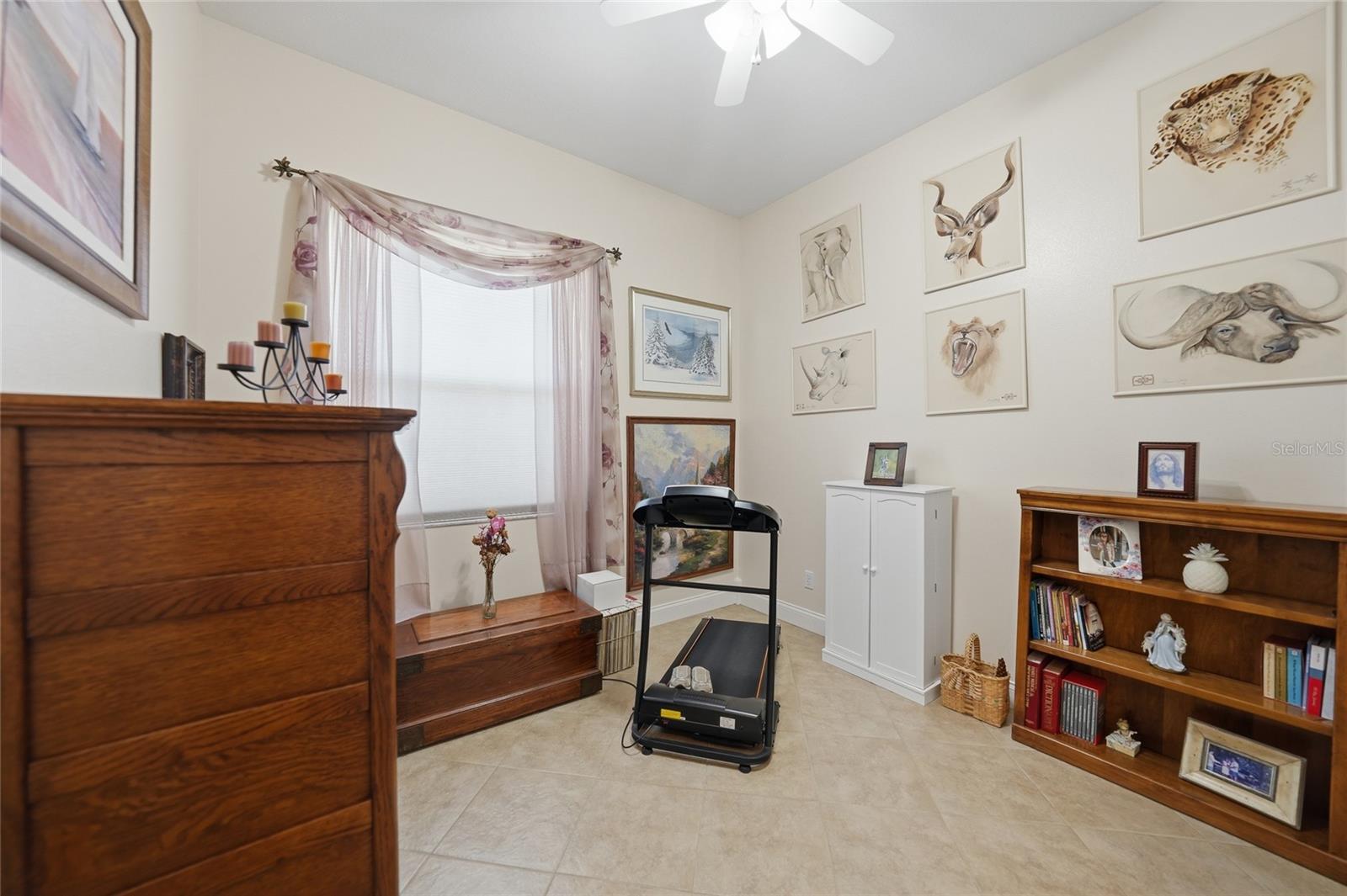 Image 32 of 49 For 15319 Acorn Circle