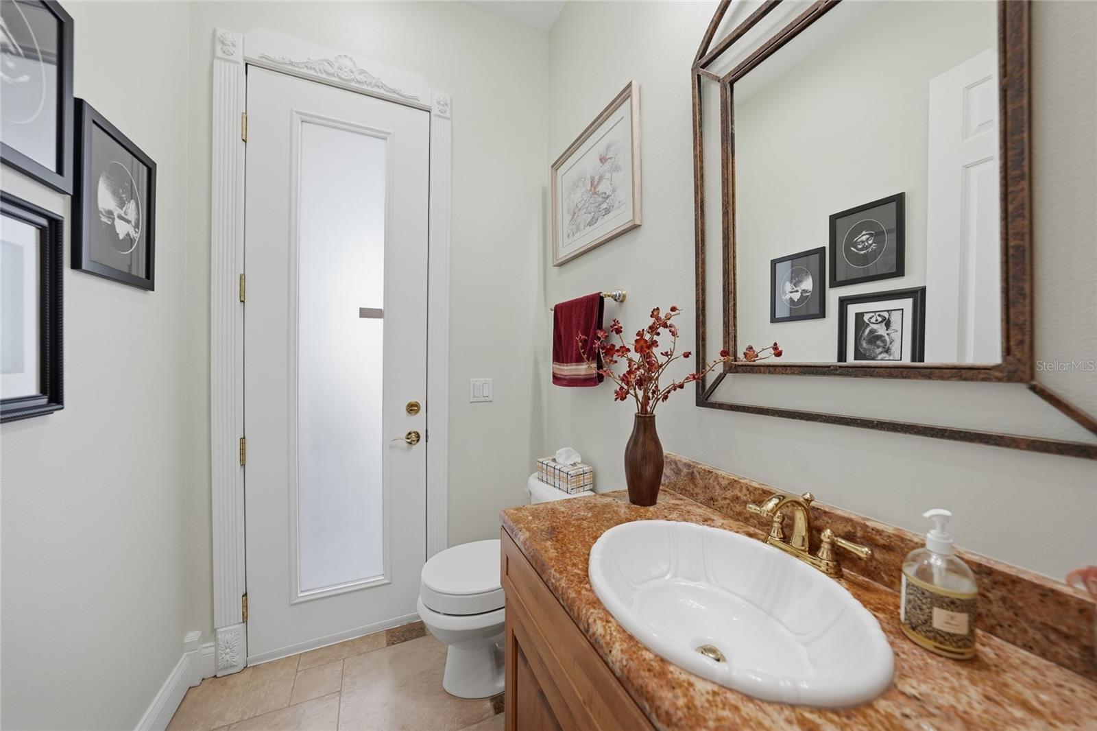 Image 34 of 49 For 15319 Acorn Circle